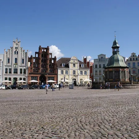Am Schabbelhaus In Der Altstadt - Abc217 By Abcwismar * Wißmar